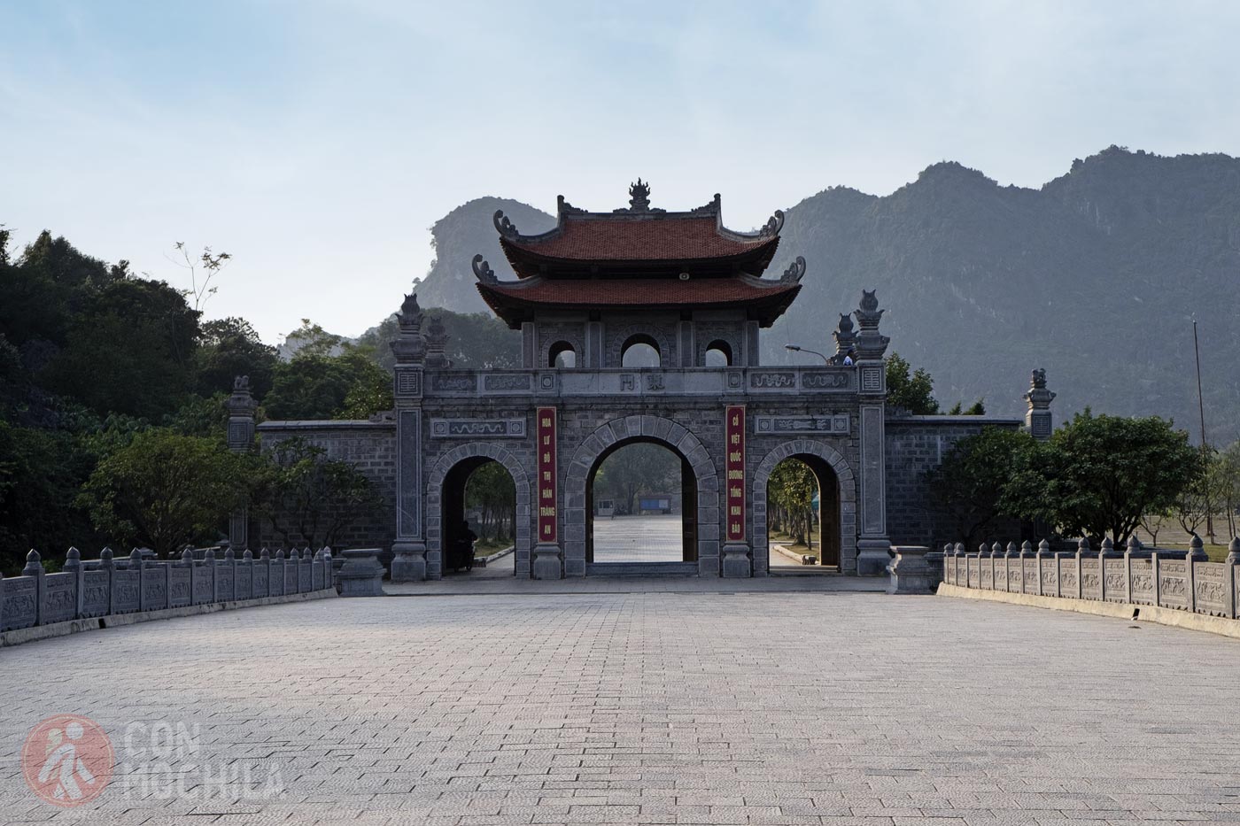 Entrance to Hua Lu Citadel