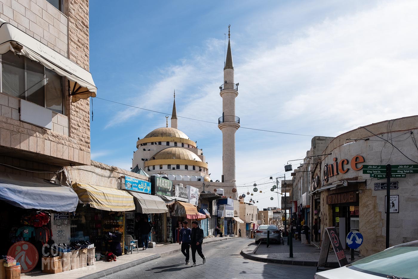 The mosque at street level
