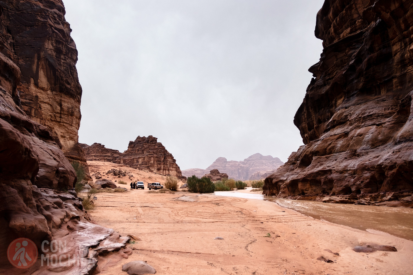 Gorge to enter