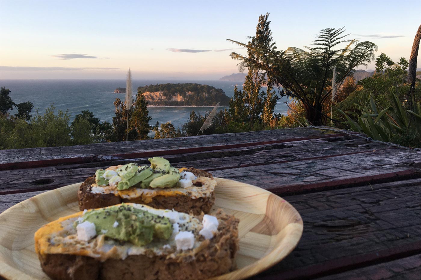 Energy-filled breakfast before the Pinnacles Walk