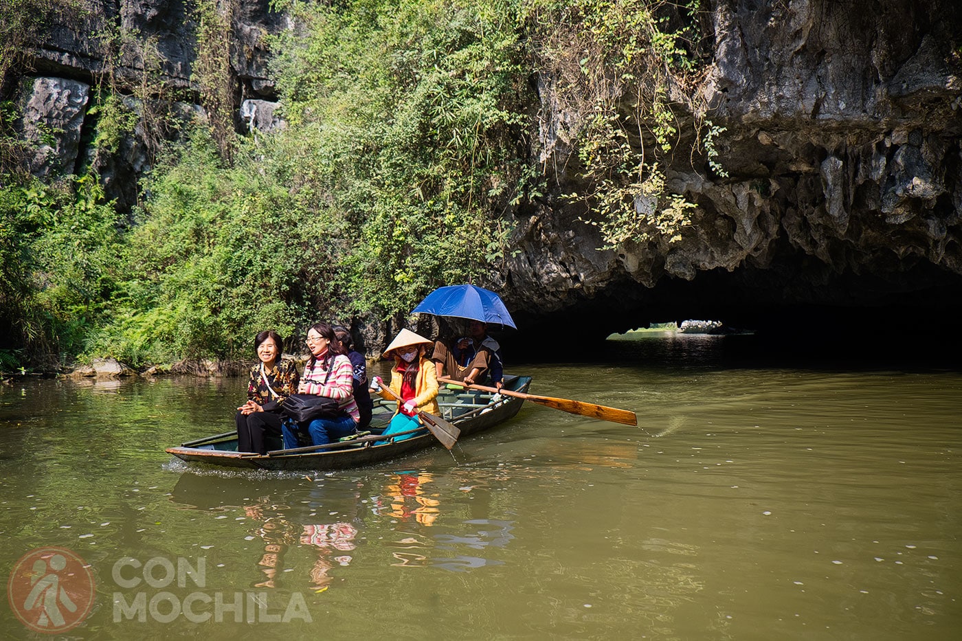 Other tourists enjoying the ride