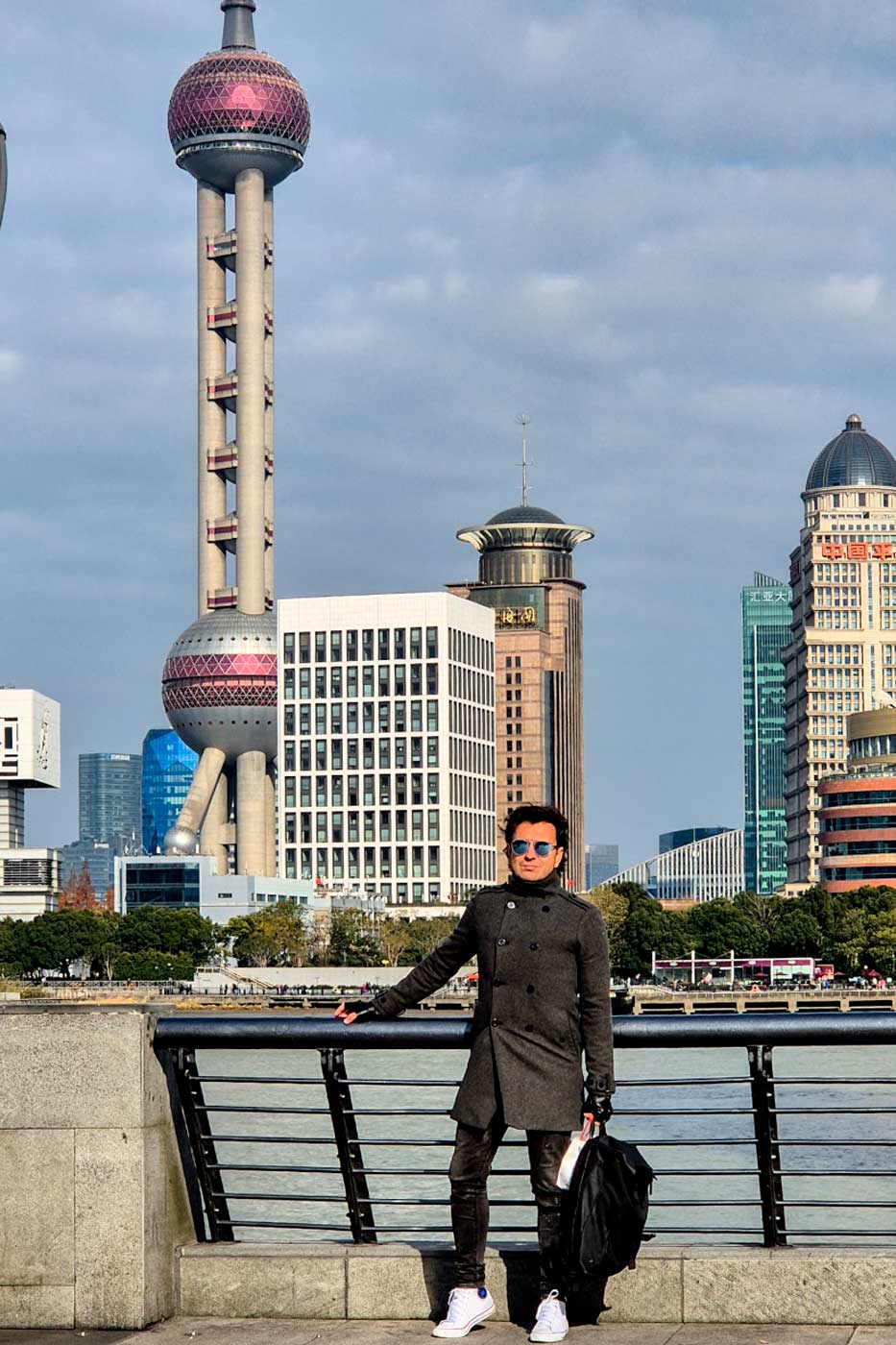 The Bund with the tower behind—popular photo spot