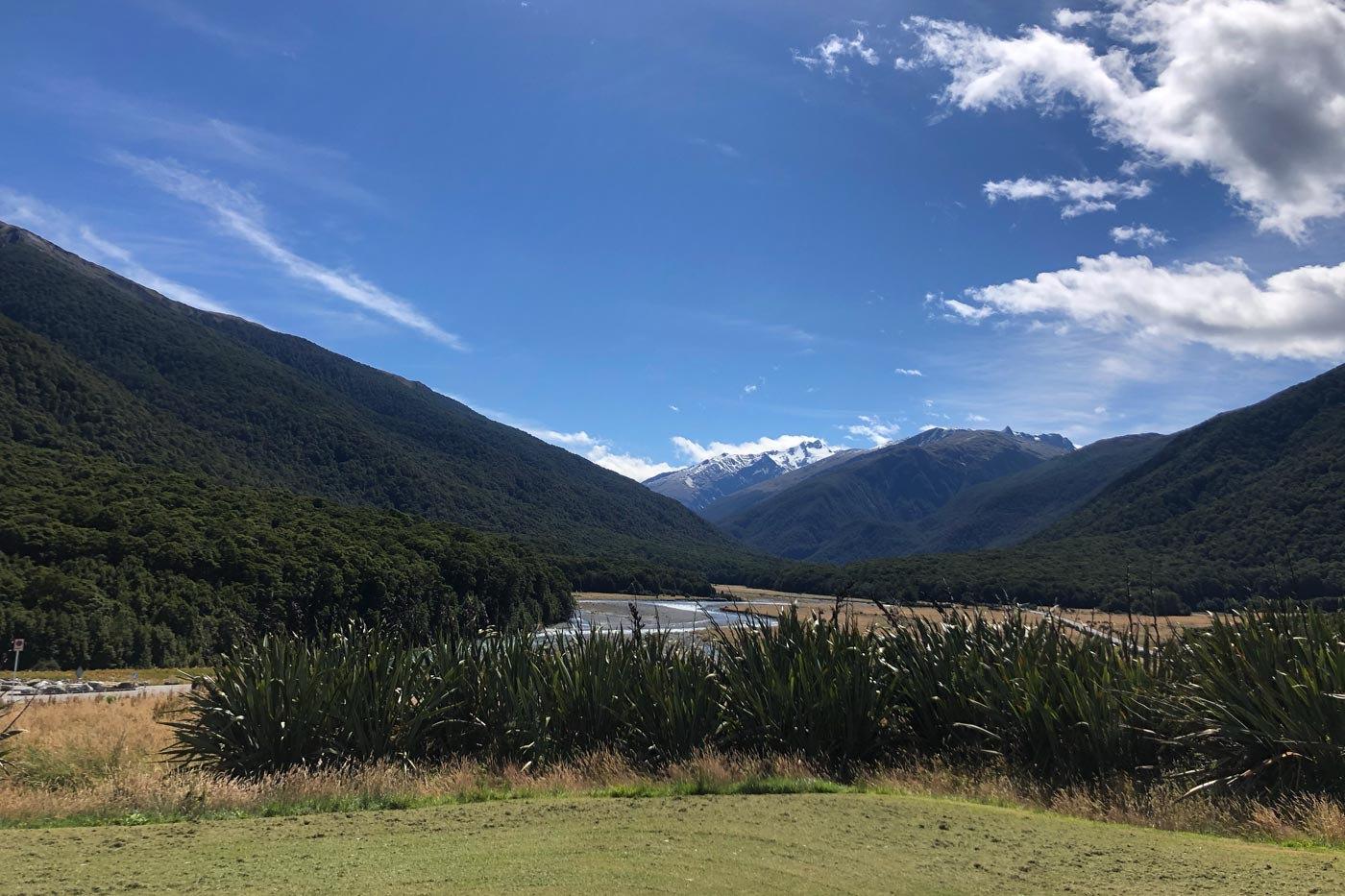 Views near the Haast Pass Lookout