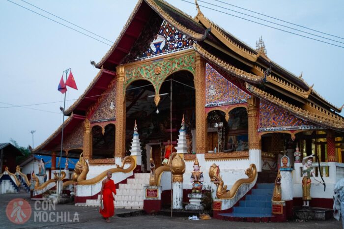 Wat Jom Khao Manilat
