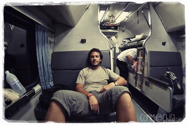 Tren nocturno hacia Bangkok