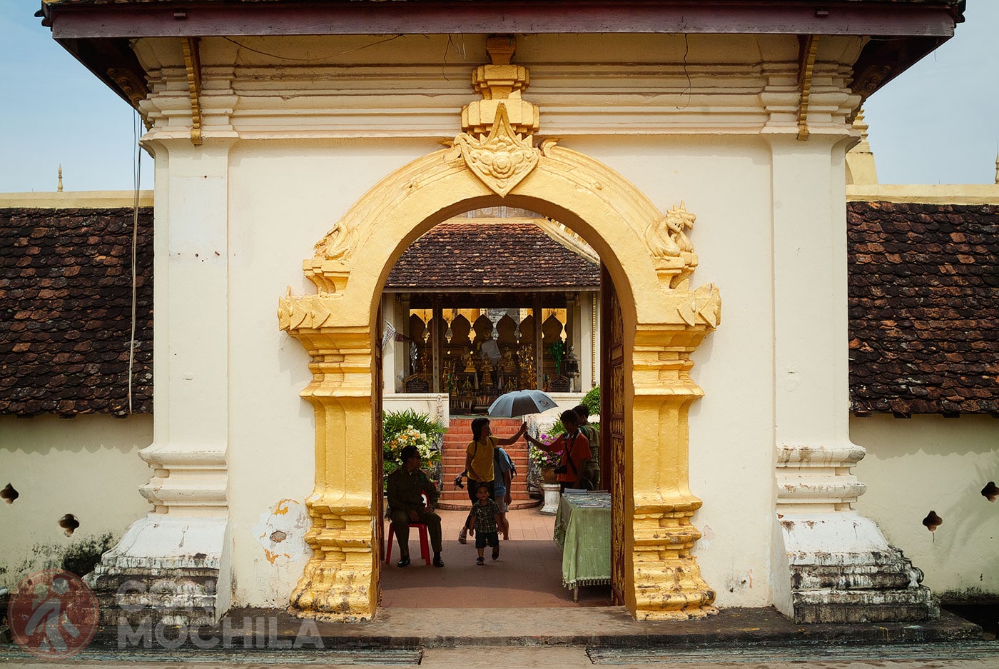 Entrada al complejo