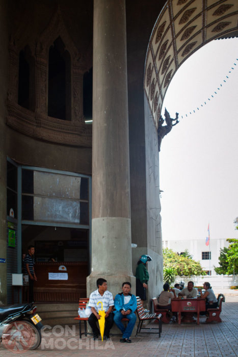 Acceso al Patuxai
