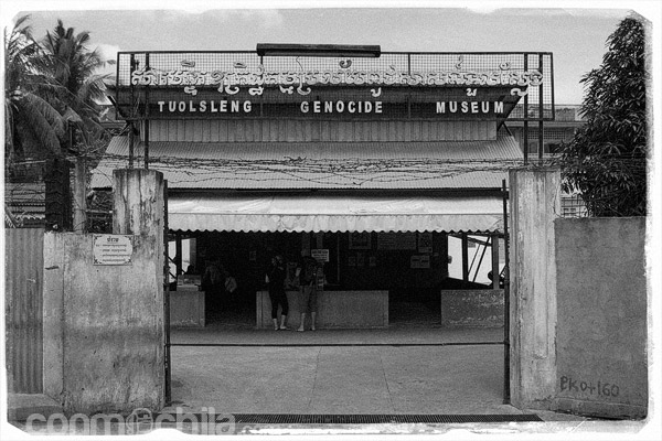 Entrada a Tuol Sleng