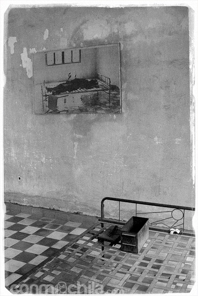 Cama en sala de tortura