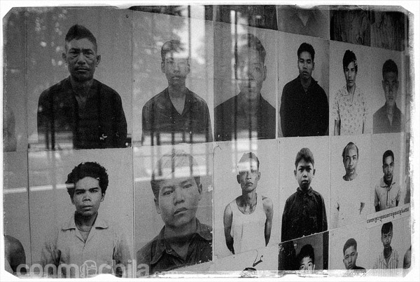 Retratos de gente torturada y asesinada