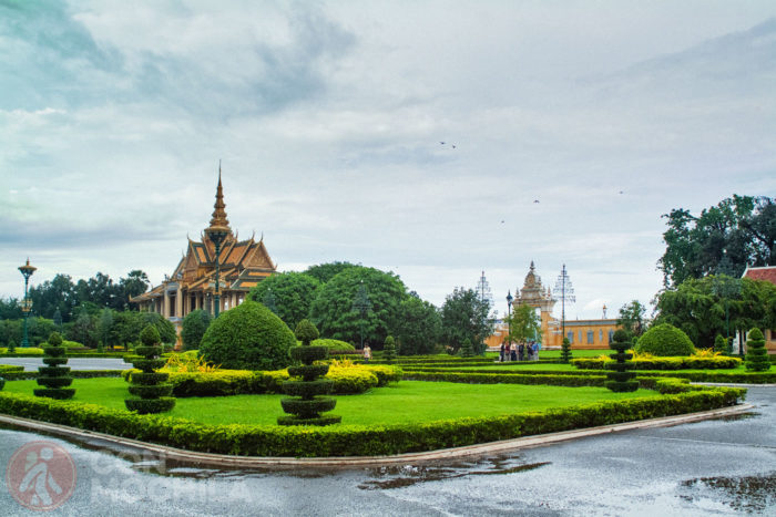Los jardines del palacio real de Phnom Penh