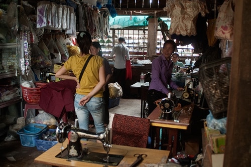 Máquinas de coser en un breve descanso