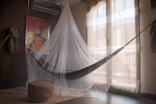 La mosquitera sobre nuestra hamaca camboyana