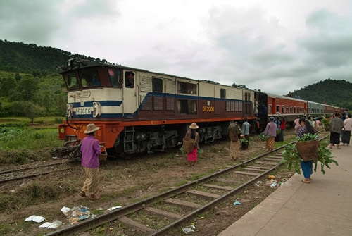 Ya llega el tren, y con el el estallido de movimiento