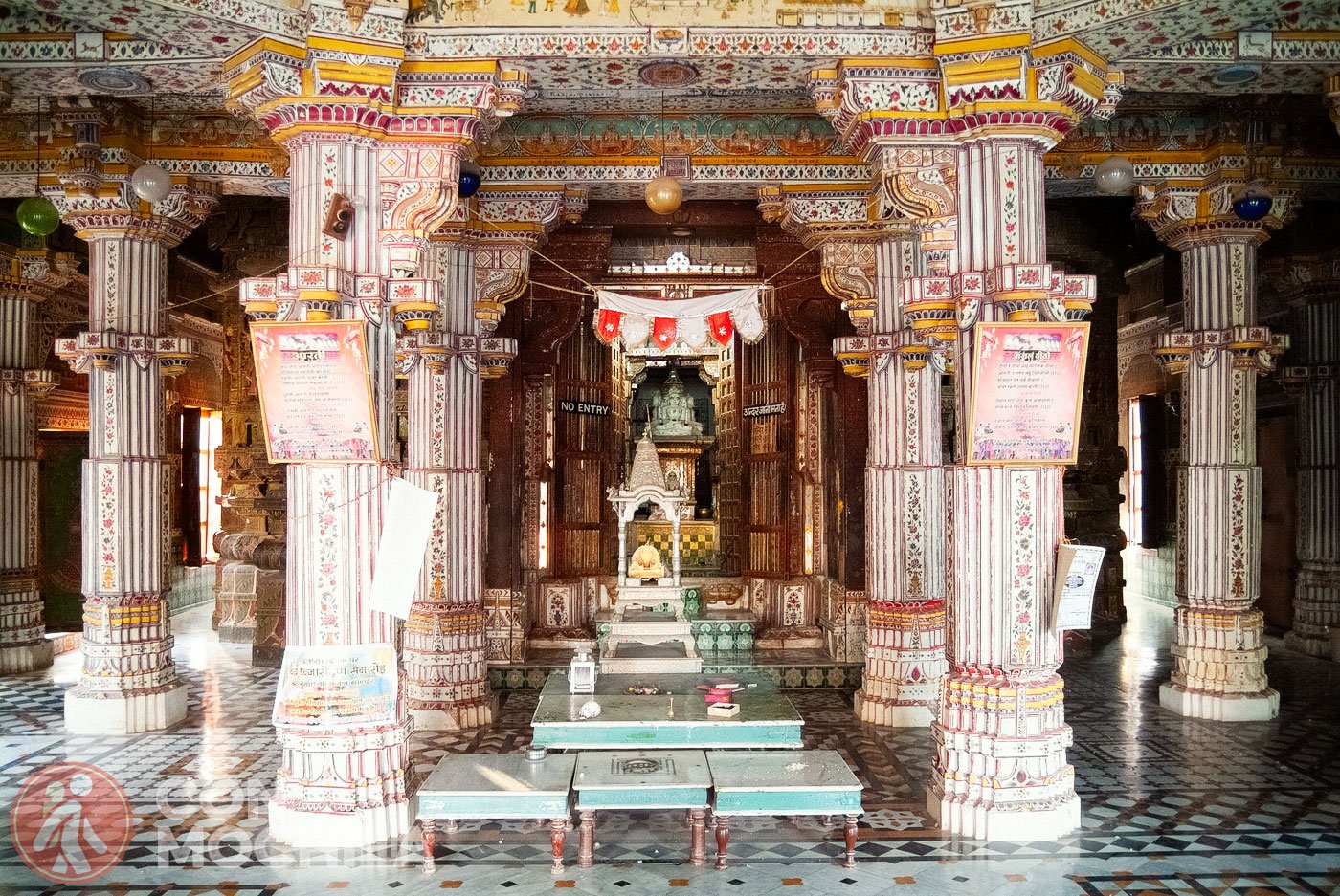 Altar del Bhandasar Jain Temple