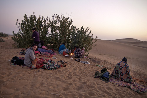 Esperando a que lleguen los camellos