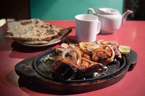 Tandoori chicken y garlic naan