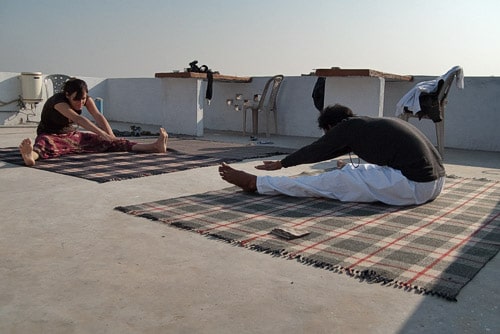 Comenzamos el día con una clase de yoga