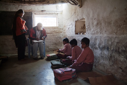 Los niños en la pequeña aula de estudio