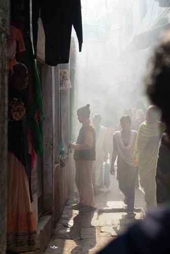 Búsqueda de un restaurante en Ganga Mahal