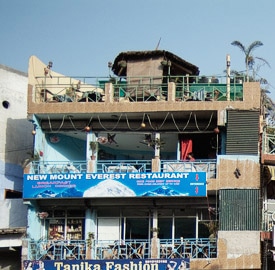 new mount everest restaurant paharganj dest