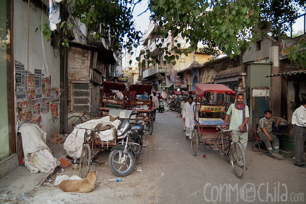 Entrada a la calle de los rickshaws Entrada a la calle de los rickshaws