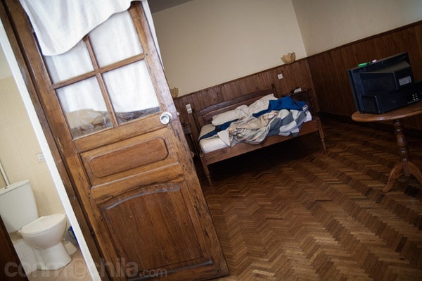 La habitación dispone de baño propio