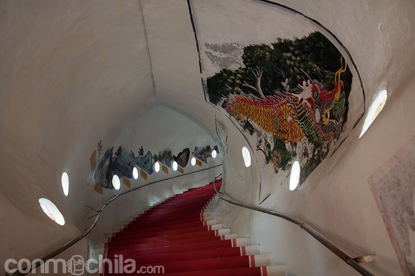 Escalera del interior del dragón