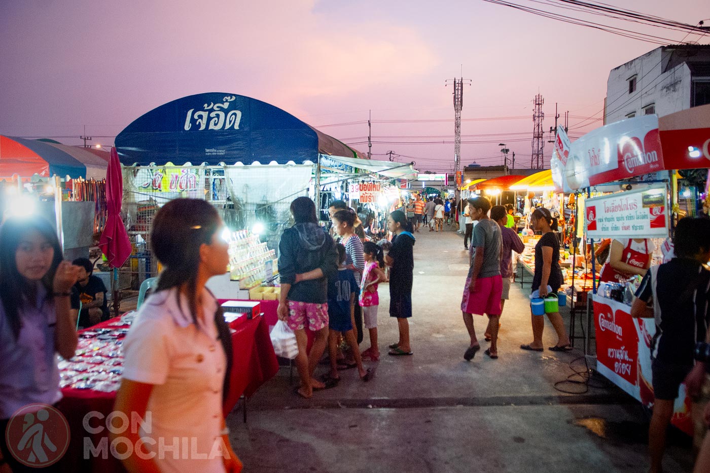 El mercado nocturno de Kanchanaburi