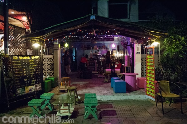 El pequeño 10 baht bar