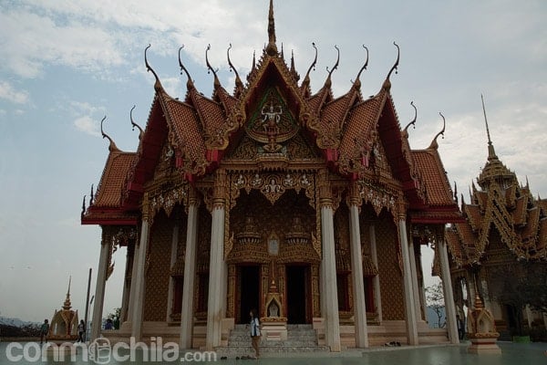 La pagoda que hay a su izquierda