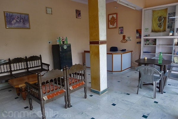 Recepción y sala de estar