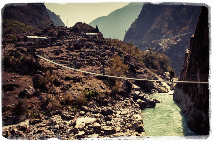 Uno de los puentes colgantes