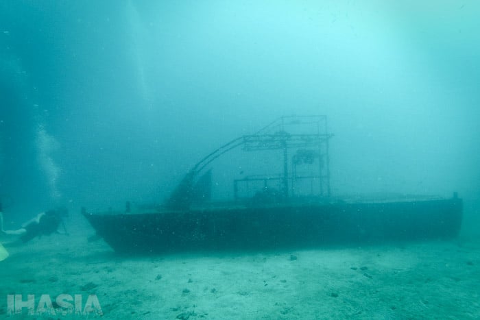 El catamarán sumergido