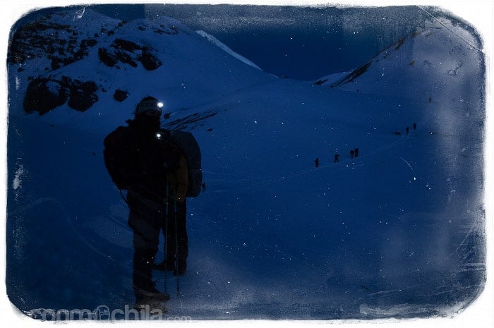 Saliendo de noche hacia el Thorong La Pass