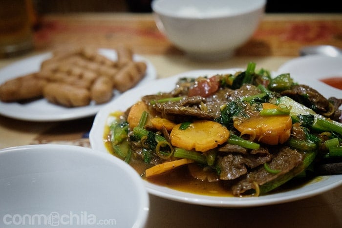 Ternera y salchichas veganas