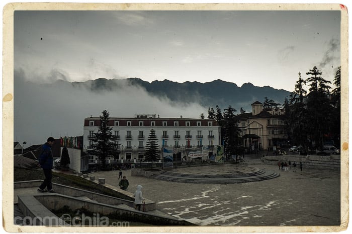 Unos momentos de despeje pero con la niebla apareciendo por detrás...