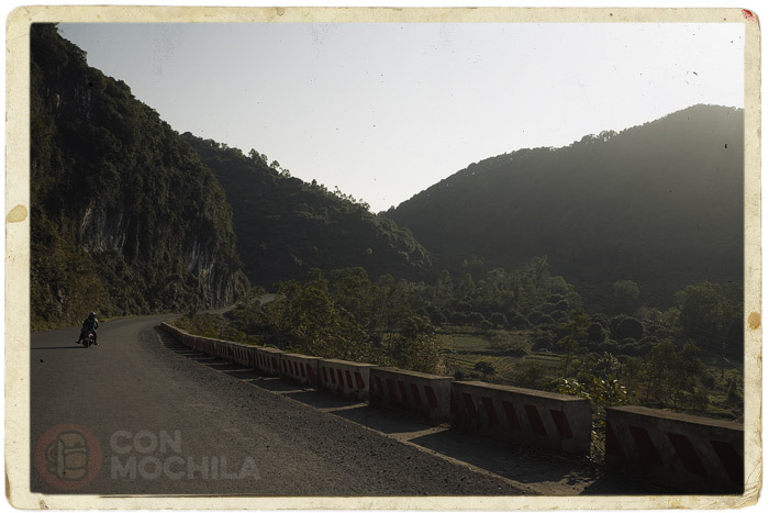 La carretera que cruza la isla