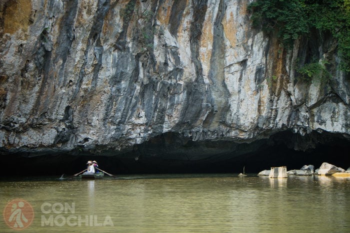 La entrada a una de las cuevas