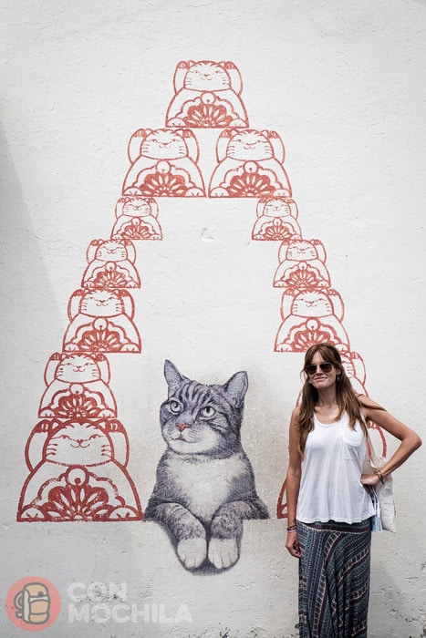 Una más