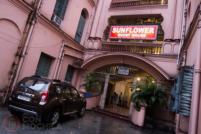 Entrada a la Sunflower guesthouse