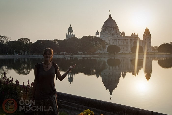 Puesta de sol ante el Victoria Memorial