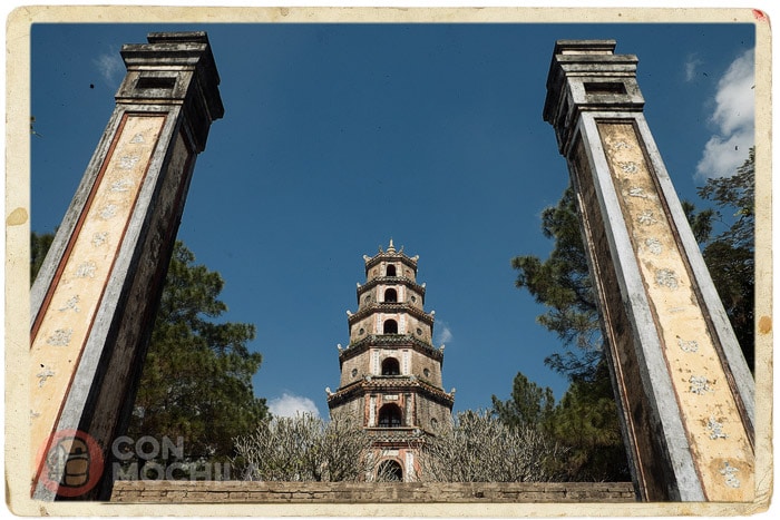Entrada a la Thien Mu Pagoda