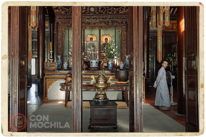 Interior del templo