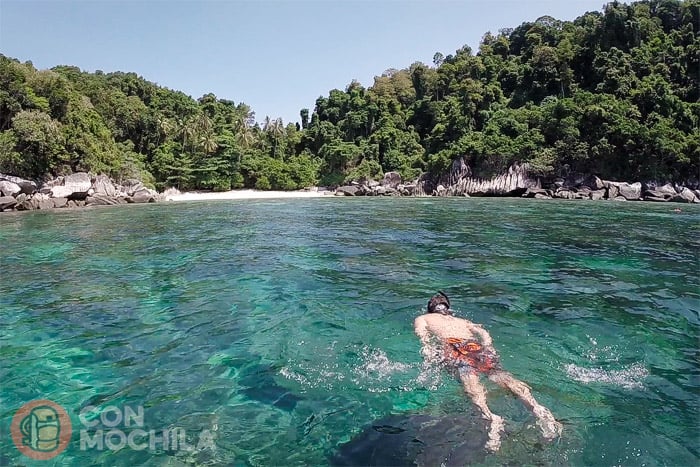 Haciendo snorkel