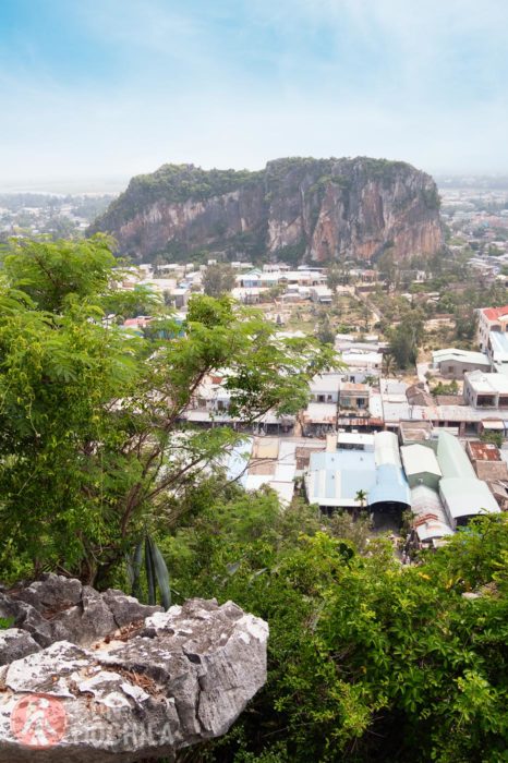 Vistas de las montañas desde Thuy Son