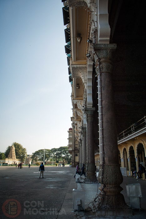 Detalle de las grandes columnas