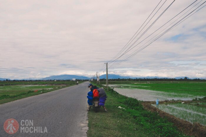 Paisaje de camino a My Khe