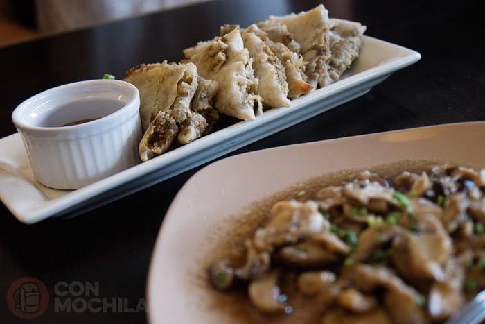 Veggie triangles y Mushroom salpicao
