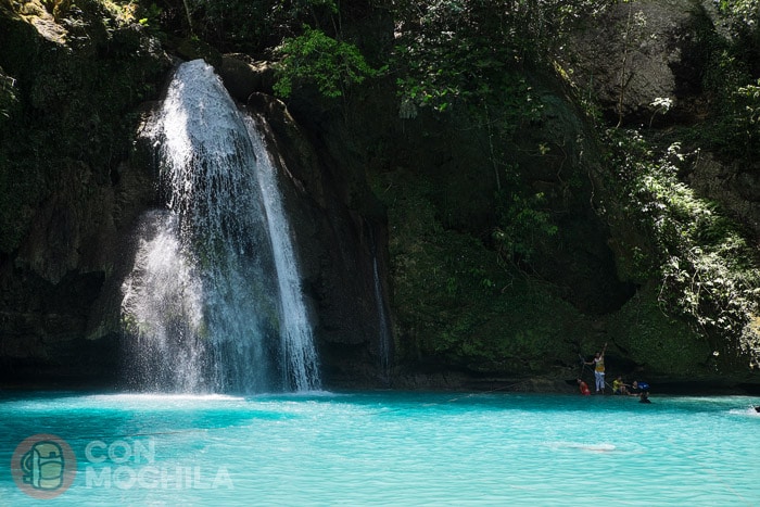 Kawasan falls: primer nivel visto desde abajo